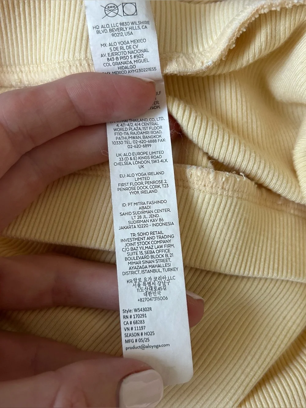 Alo Yoga Mid-Rise Dreamlight Straight Pant Yellow Size Extra Small